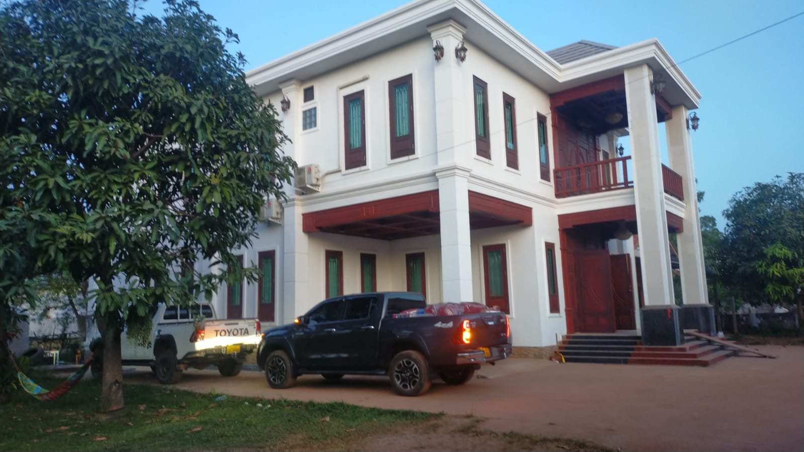 5793 – The exquisite 2-story house, situated near the Vientiane Km6 Golf Club.