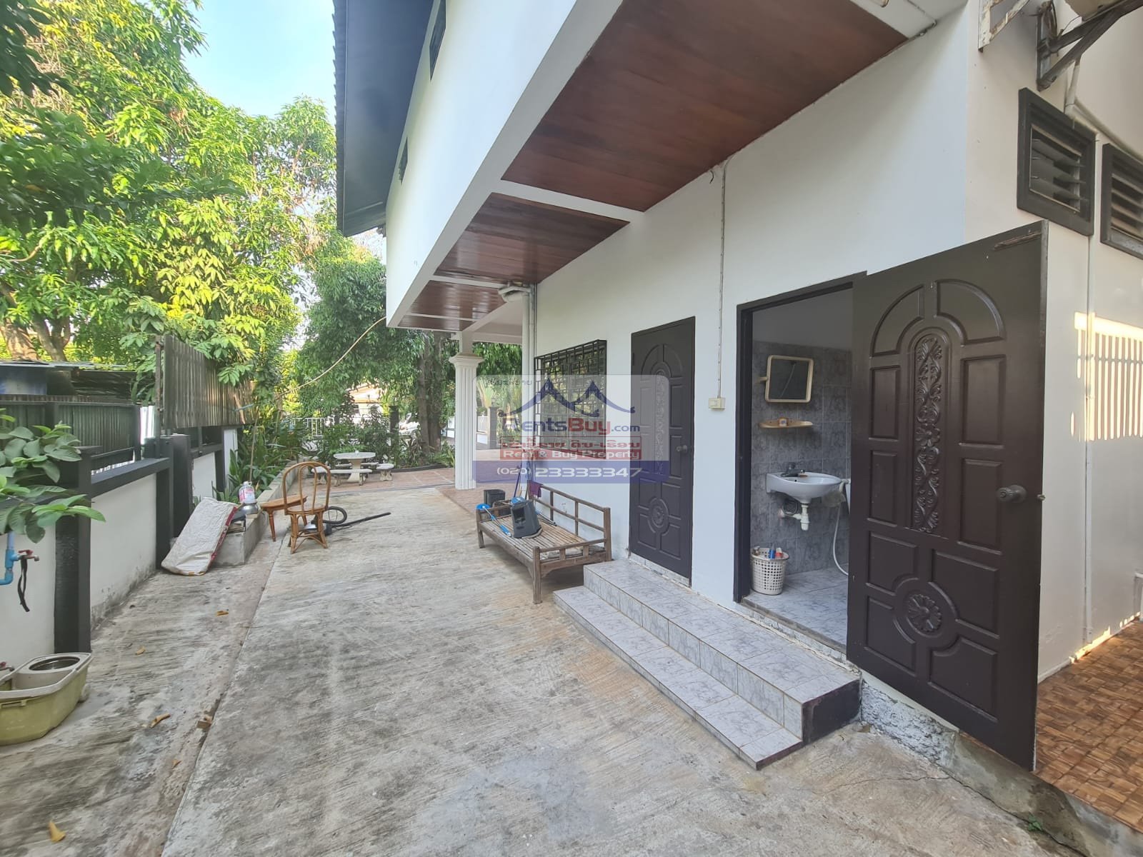 HouseForRent_SphnathongNue04 5812 – The stunning, fully-furnished house, nestled between embassies and several international schools.