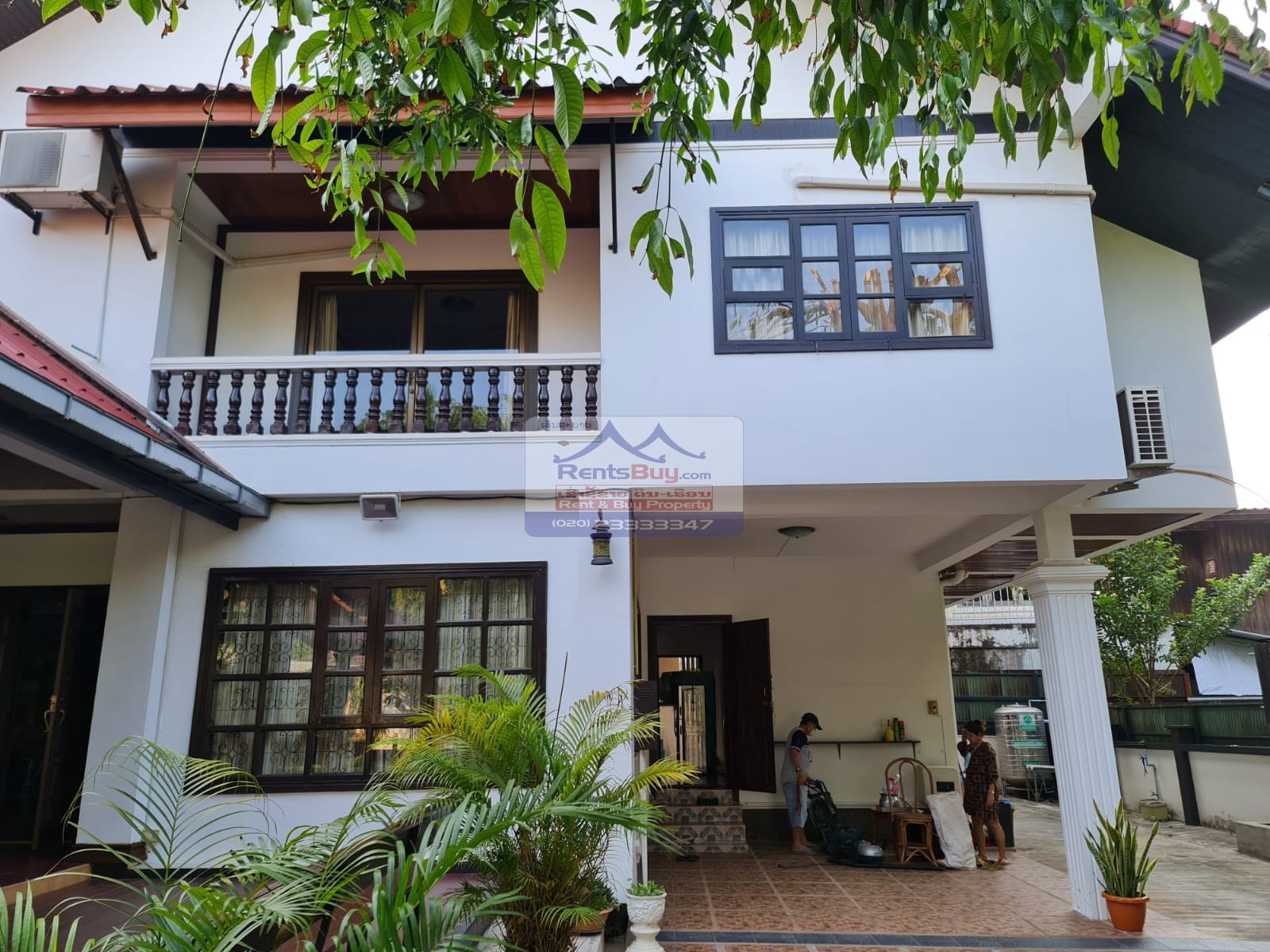 HouseForRent_SphnathongNue07 5812 – The stunning, fully-furnished house, nestled between embassies and several international schools.