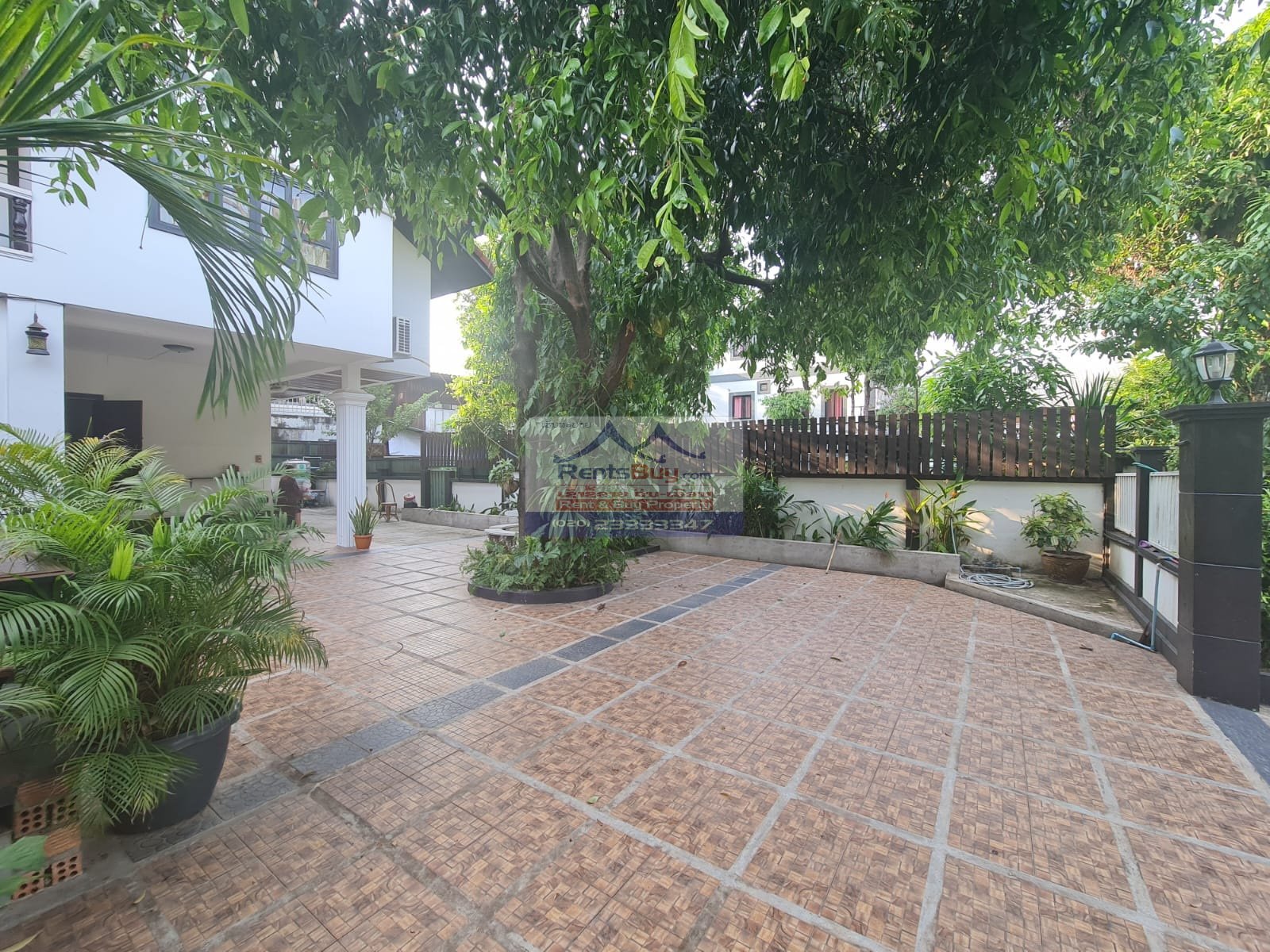 HouseForRent_SphnathongNue15 5812 – The stunning, fully-furnished house, nestled between embassies and several international schools.