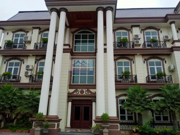 5832 – The exceptional 3 story hotel for rent, situated amidst prominent landmarks and cultural attractions of Vientiane Prefecture.