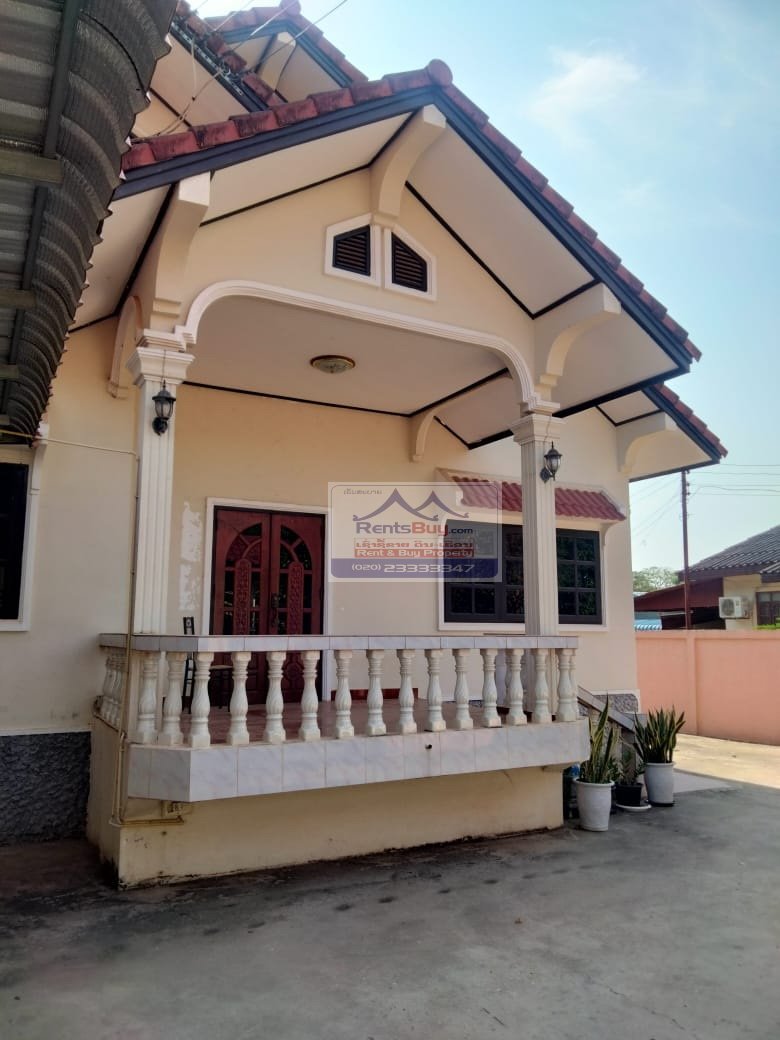 5870 – The functionality and convenience house for rent, located near Sang Jiang Chinese Market and Wat-Tai International & Domestic Airport .