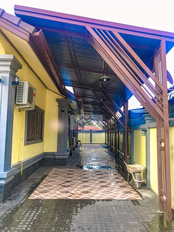 5869 – The modernity and convenience house for sale, around 10-13 minutes drive will take you to Xang Jieng Chinese Market and Chinatown.