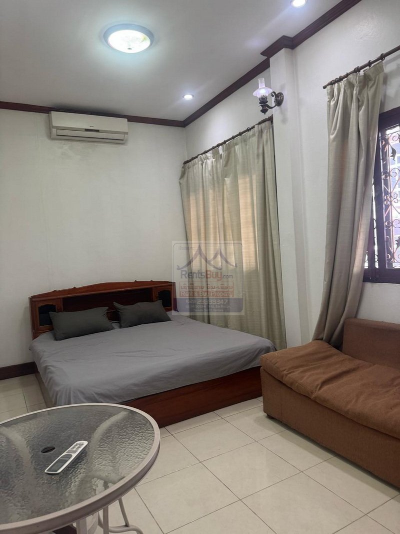 Houserent06 2514 – The stunning 2-story house offers an exceptional living experience, perfectly suited for those seeking comfort, space and convenience.