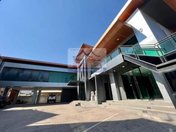 5917 – The modern office space for rent, strategically positioned near Lao ITECC Shopping Mall and ITECC Shopping Mall.