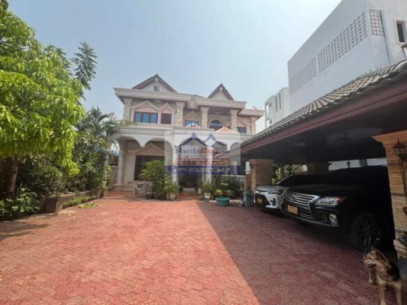 5947 –  The stunning 2-story house for rent. Located less than a 10-minute drive to favorite international schools.