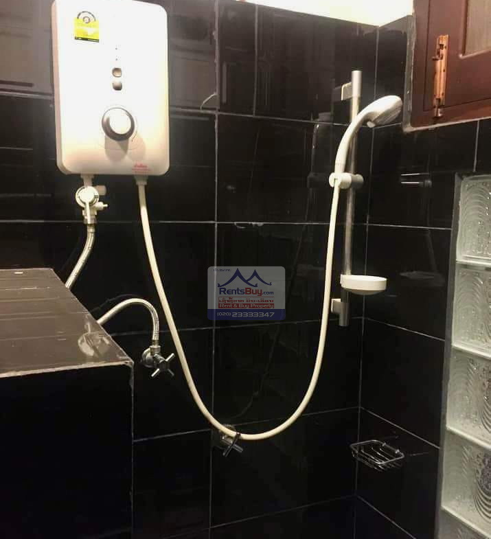 715