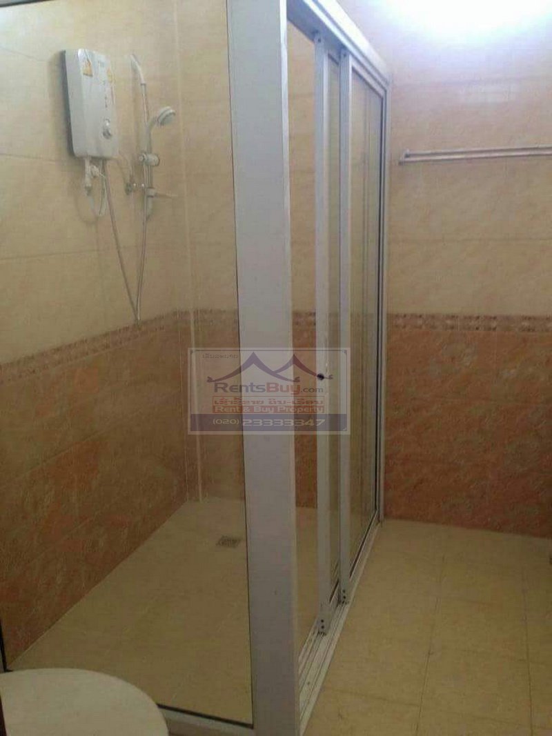 6061- Need a large, furnished house with ample parking near University of Laos?