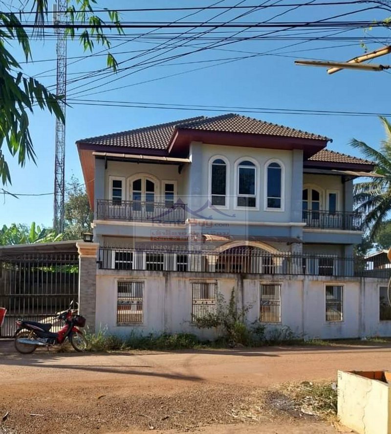 6061- Need a large, furnished house with ample parking near University of Laos?