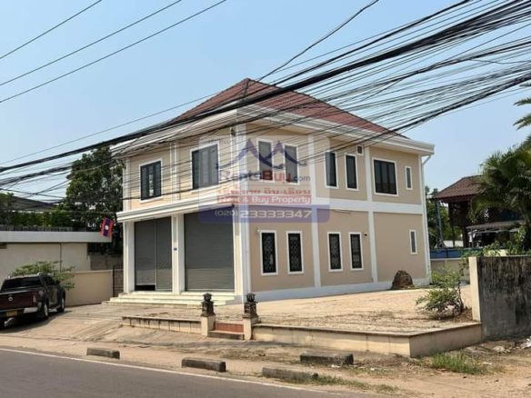6045 – The spacious 2-story townhouse for rent, Situated less than 4 kilometers from several renowned international schools.