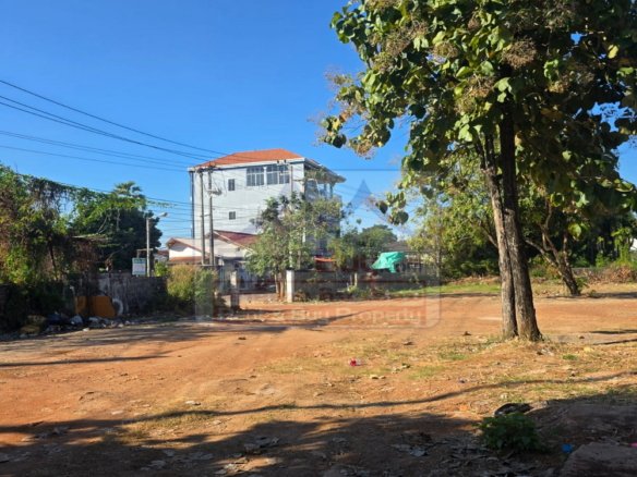 6117-Prime Vacant Land for Sale Near Thatluang Stupa