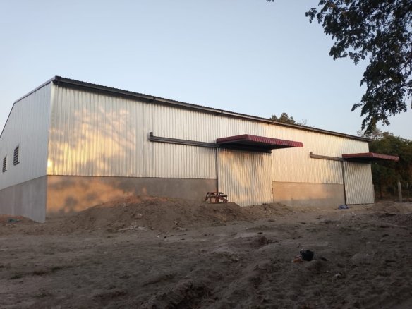 6104-Attention Businesses and Storage Seekers! Prime Warehouse Space Available Now in Xaysetha District