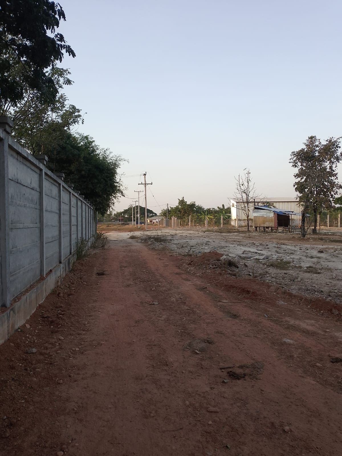 WhatsApp Image 2024-12-04 at 11.15.02_f6097636 6104-Attention Businesses and Storage Seekers! Prime Warehouse Space Available Now in Xaysetha District