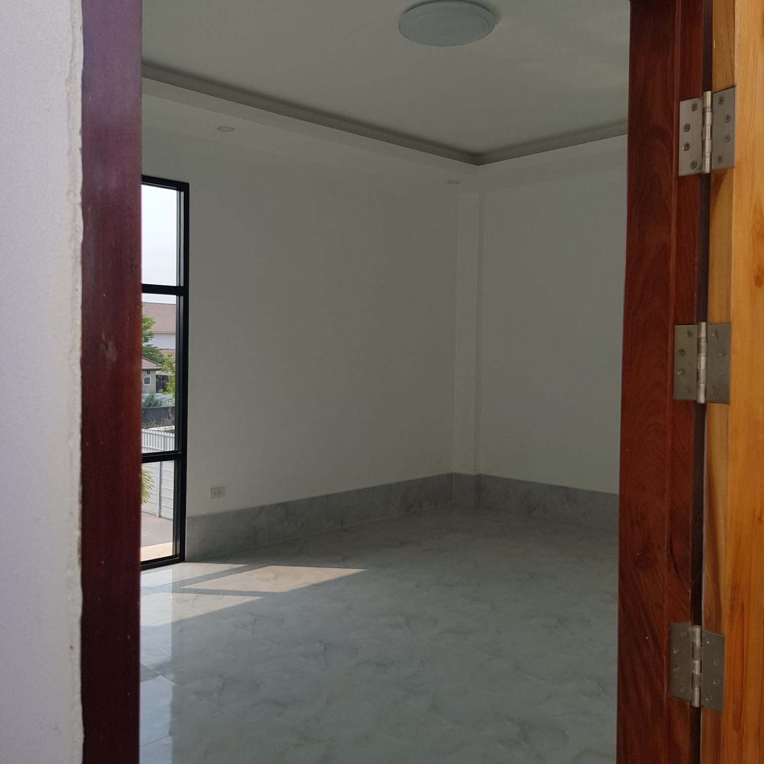 WhatsApp Image 2025-03-17 at 15.08.29_0c733def 6064-A convenient location close to amenities, or a vibrant Lao community atmosphere of the stunning 3-storey house near Thatluang Stupa