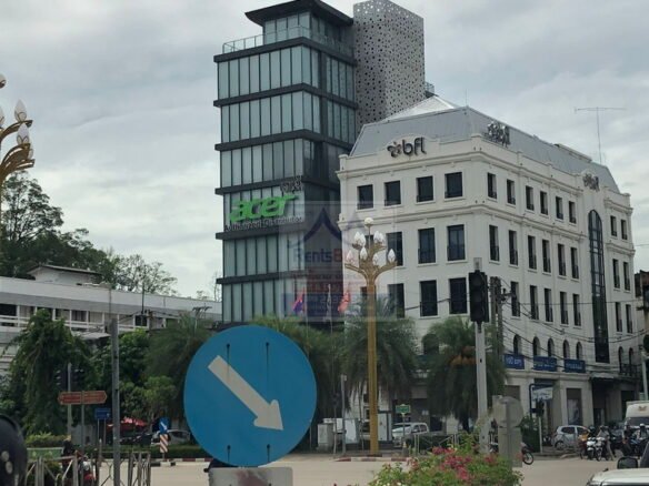 6141- Great Opportunity to Rent in Lanexang Office Building in the Commercial Area