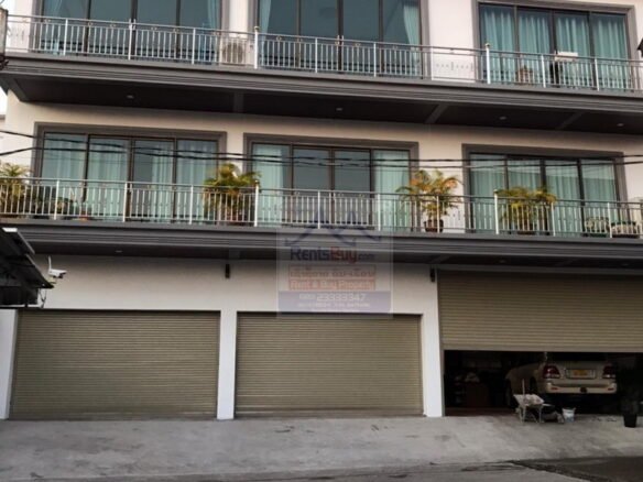 6176- 3 Storey Townhouse for Rent Near Thaluang Stupa