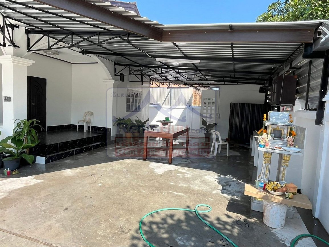6276-The spacious villa in Wattay Noi offers a convenient and comfortable living space near Wattay International Airport.