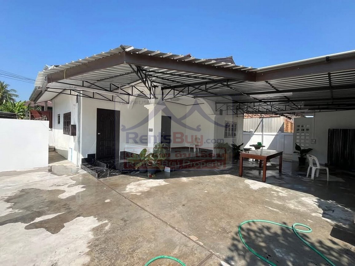 6276-The spacious villa in Wattay Noi offers a convenient and comfortable living space near Wattay International Airport.