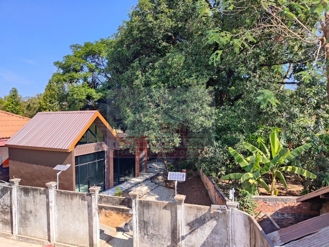 houseforrent12 6286-Discover the epitome of luxury living in this magnificent rental house, nestled within the enchanting landscapes of Xaysetha district.