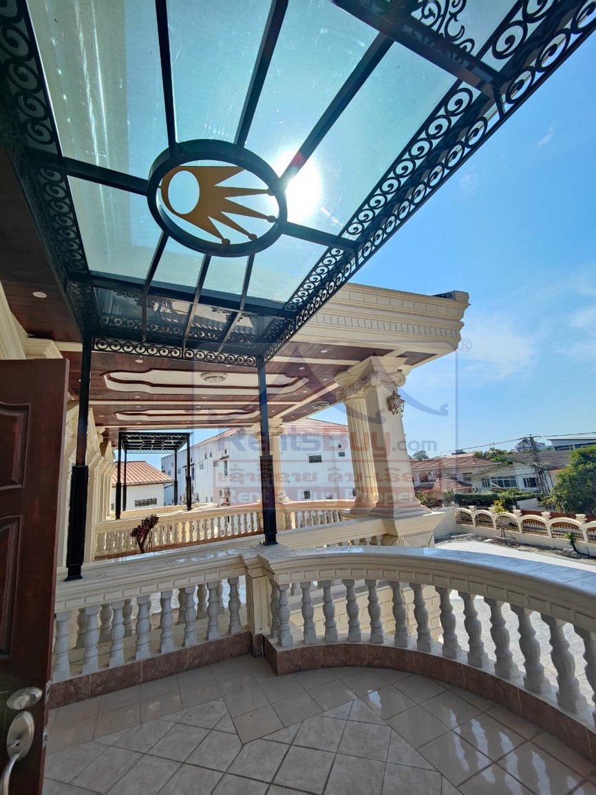 houseforrent17 6286-Discover the epitome of luxury living in this magnificent rental house, nestled within the enchanting landscapes of Xaysetha district.
