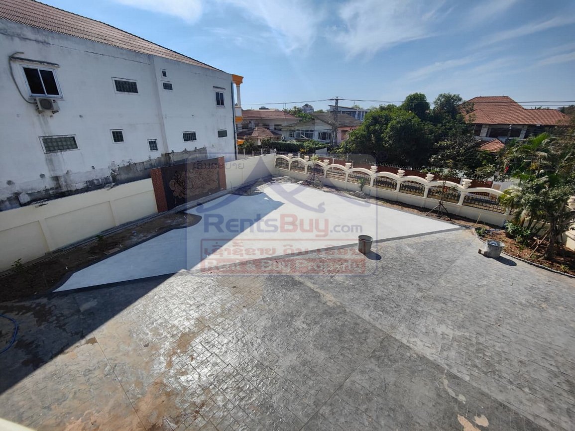 houseforrent19 6286-Discover the epitome of luxury living in this magnificent rental house, nestled within the enchanting landscapes of Xaysetha district.