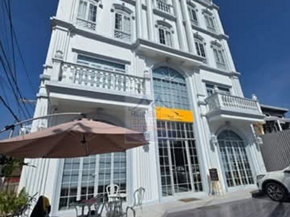 6332-Discover the perfect blend of comfort and convenience in this brand-new apartment located on Lao-Thai Road, Sisattanak District.