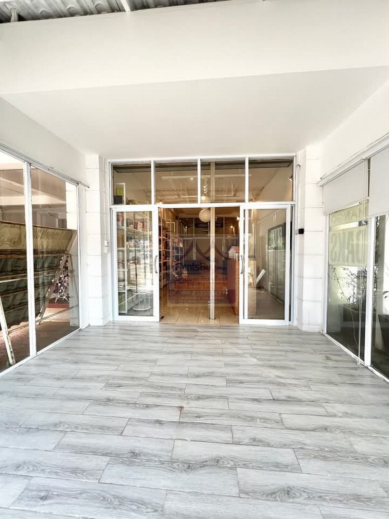6370- A perfect retail space to start or expand your business is now available for rent!