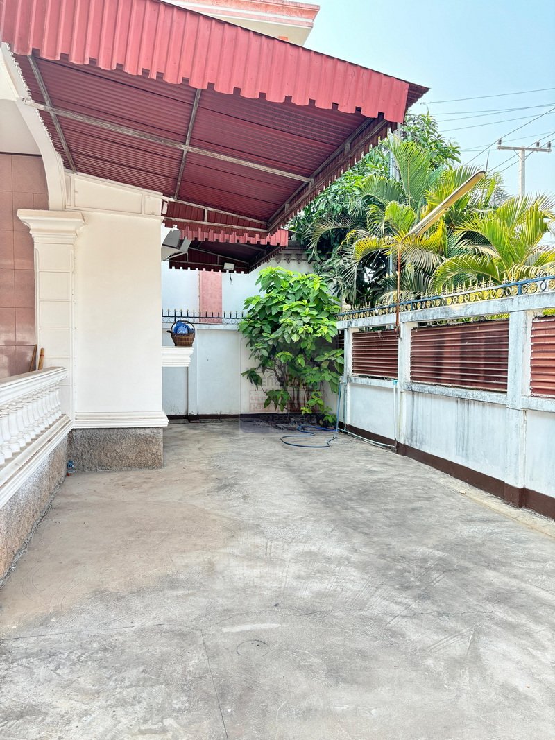 hosueforrentinsaphanthongneau09 6394-Fully Furnished 3-Bedroom Villa for Rent near ITECC Mall