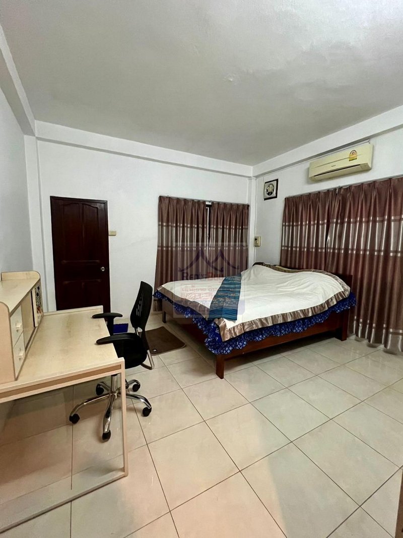 6384-Charming Lao-Style House for Rent Near ITECC Trading Center in Xaysettha District