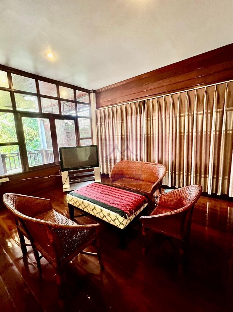 6384-Charming Lao-Style House for Rent Near ITECC Trading Center in Xaysettha District