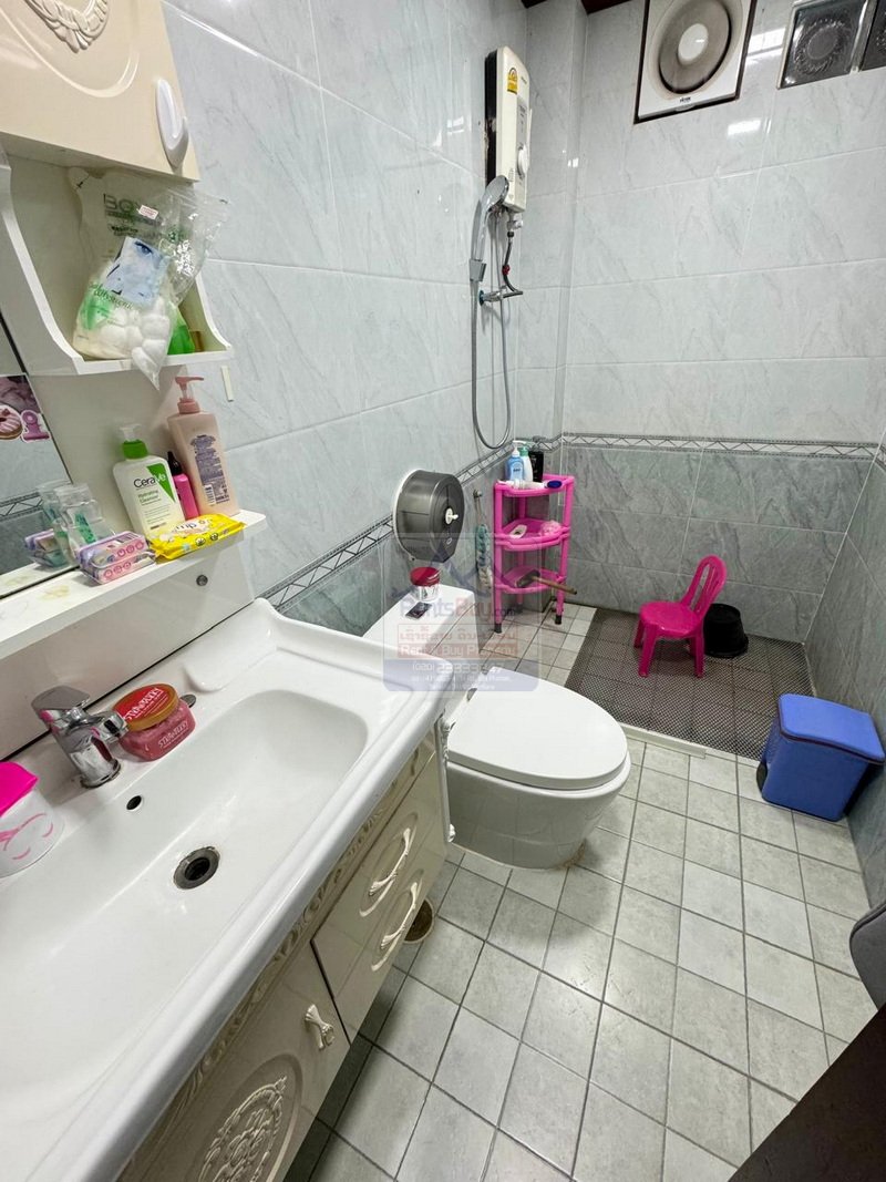 6388-Modern Comfort Meets Practical Design: A Spacious 2-Bedroom Home for Sale