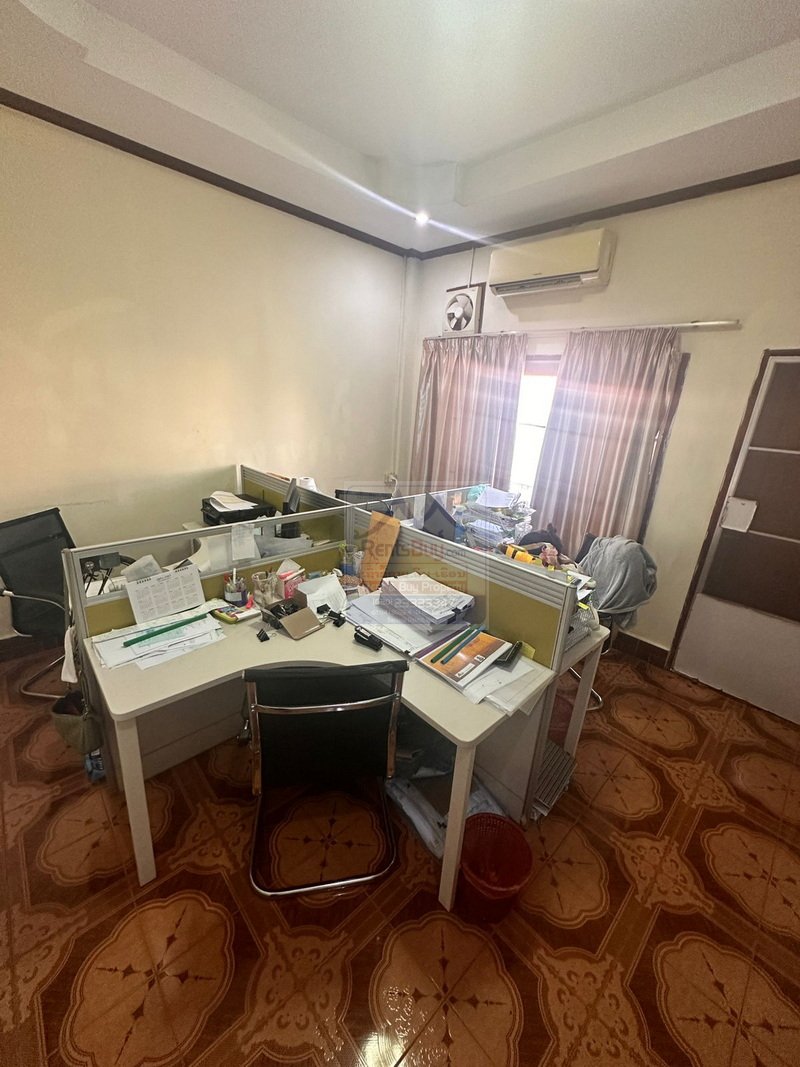 rowhouseofficeforrent05 6376-Townhouse for Rent in Phonsavanh: A Versatile Space Near Vientiane International School