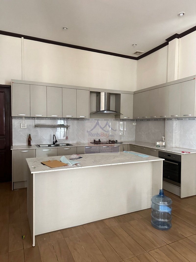 6404-Charming Lao-Style House for Rent or Sale in Khamsavat, Vientiane