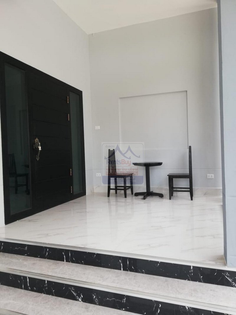 Houserent03 6429-Comfortable & Affordable Townhouse Living in Dongkhamxang Area- Don’t Miss Out!