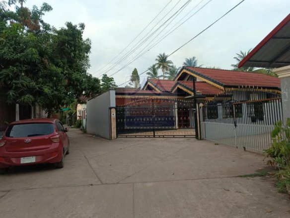 6438-Convenient Urban Living: Rental House Near embassy of China with Ample Parking.