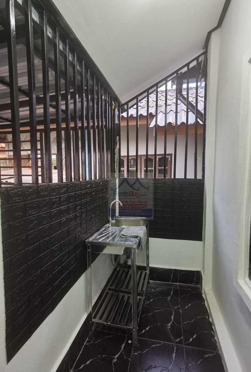 6422-Urgent Vientiane Property: House & Land for Sale