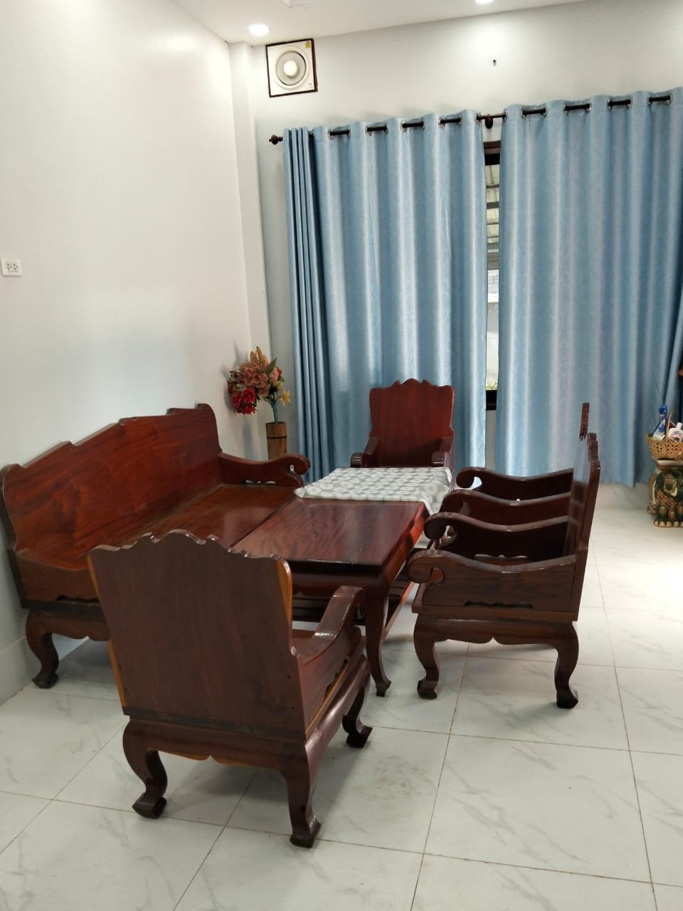 6448-Modern Living Made Easy: House Rentals Close to ITECC Shopping Zone