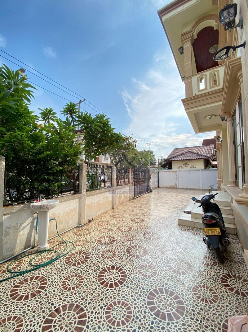 Houserent06 6442-Peaceful Rental: Spacious Home with Easy Access Near That Luang Special Economic Zone.