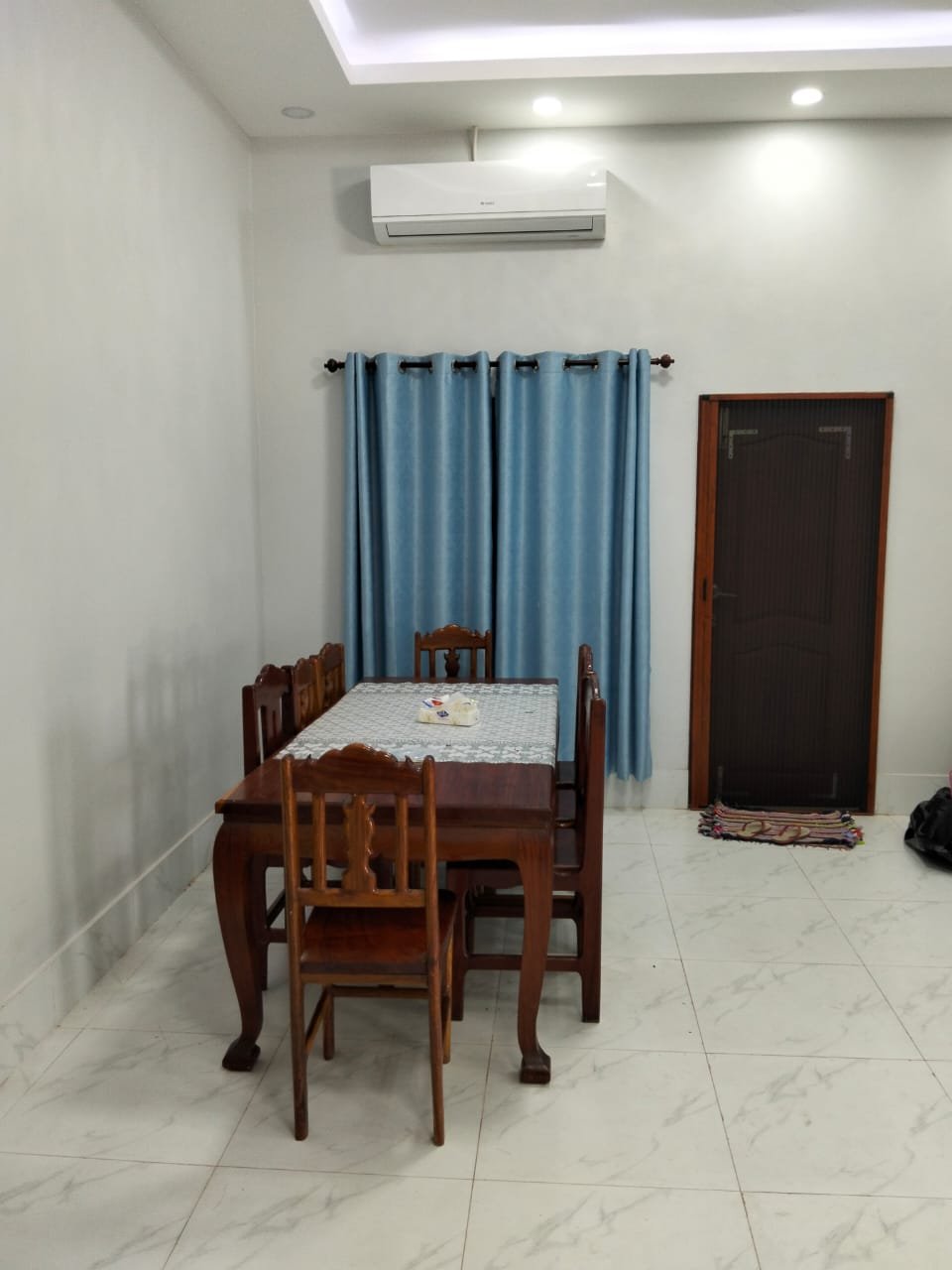 6448-Modern Living Made Easy: House Rentals Close to ITECC Shopping Zone