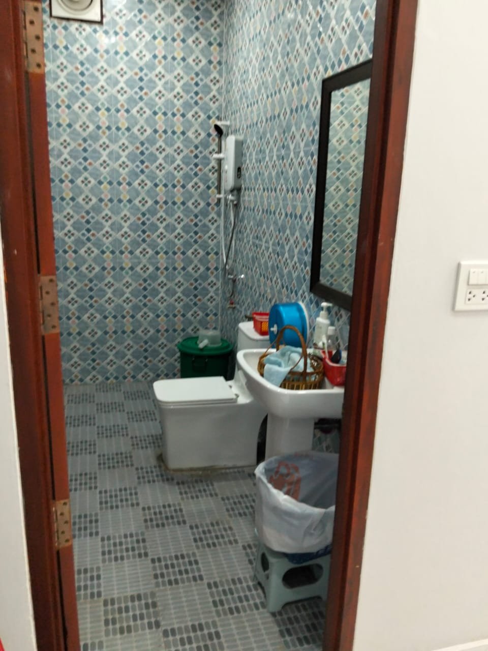 6448-Modern Living Made Easy: House Rentals Close to ITECC Shopping Zone