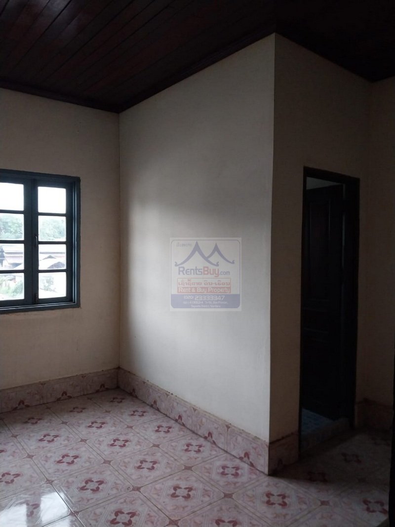 Housesale02 6456-Sale Out on Prime Sikhottabong Property – Ideal for Business or Large Family: An Opportunity Not to Be Missed!