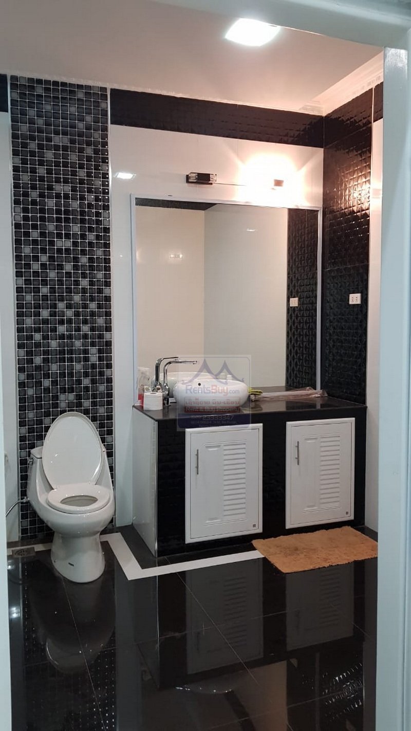 6455-Spacious Family Home Sale with High Potential Near National University Of Laos: Your Vientiane Dream Awaits!