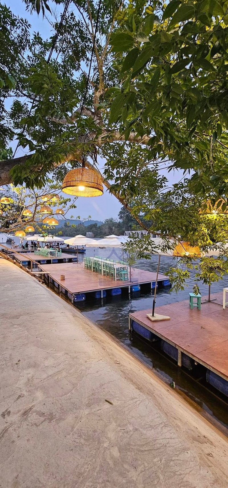 6461-Own Your Dream: Ready-to-Run Resort & Raft House Business in Vientiane Province.