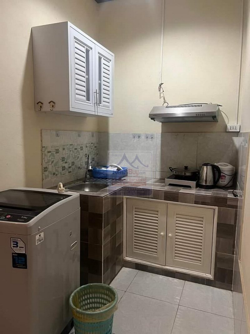 6486-SG Apartment for Rent: Prime Location in Sikhottabong District near Sangjiang Market.