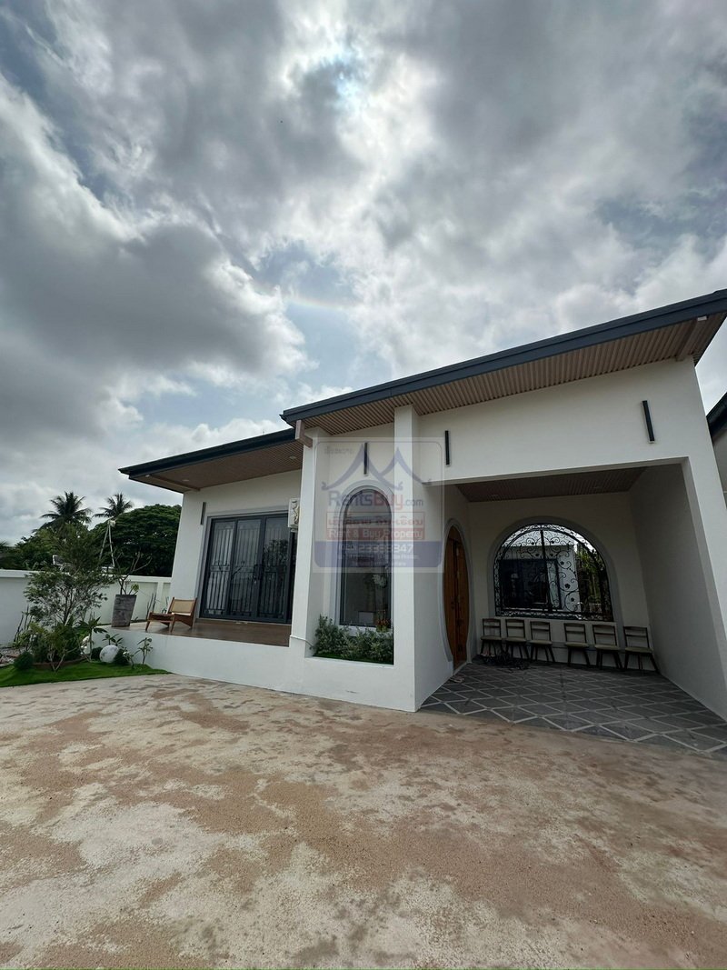 CompoundHouseRent03 6480-Discover Your Vientiane Private Pool: A Fully Equipped Compound House for Rent.