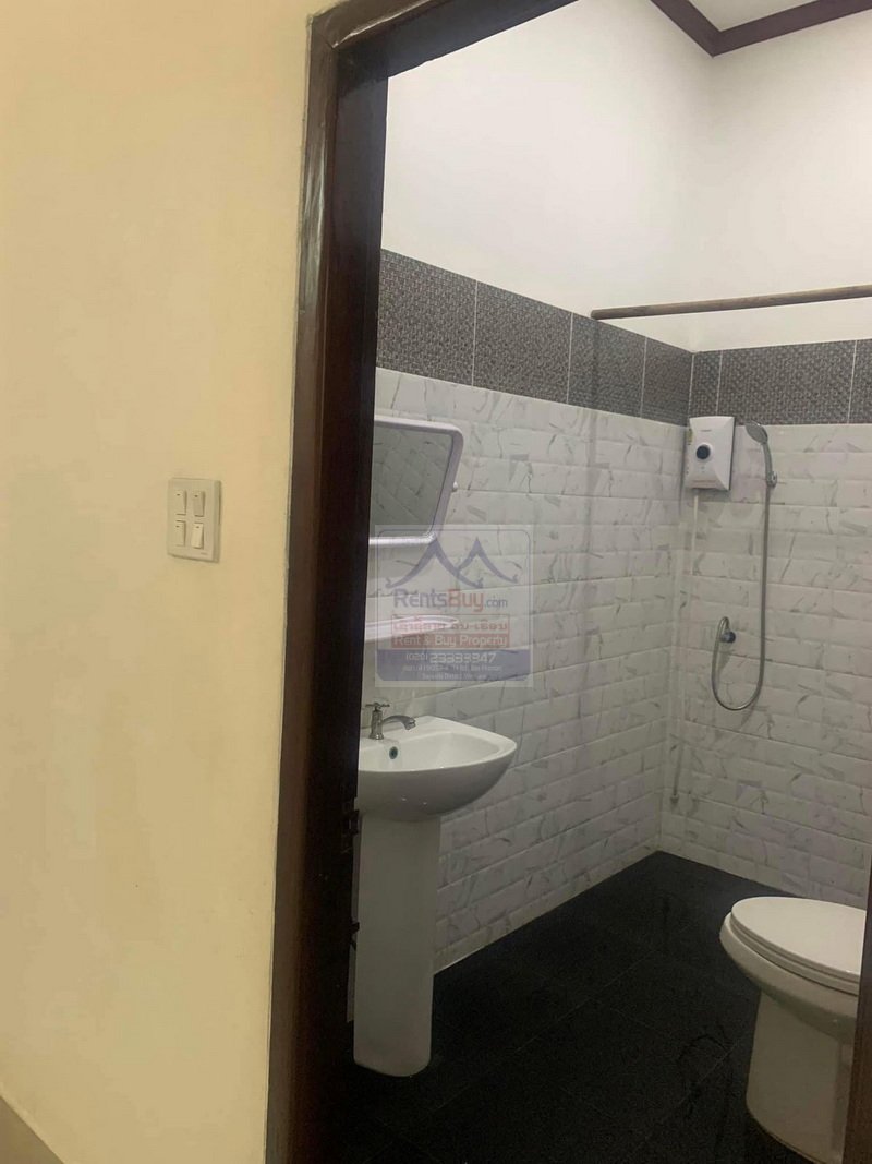 6496-Prime Residential Opportunity: Spacious House for Rent in Central Vientiane.
