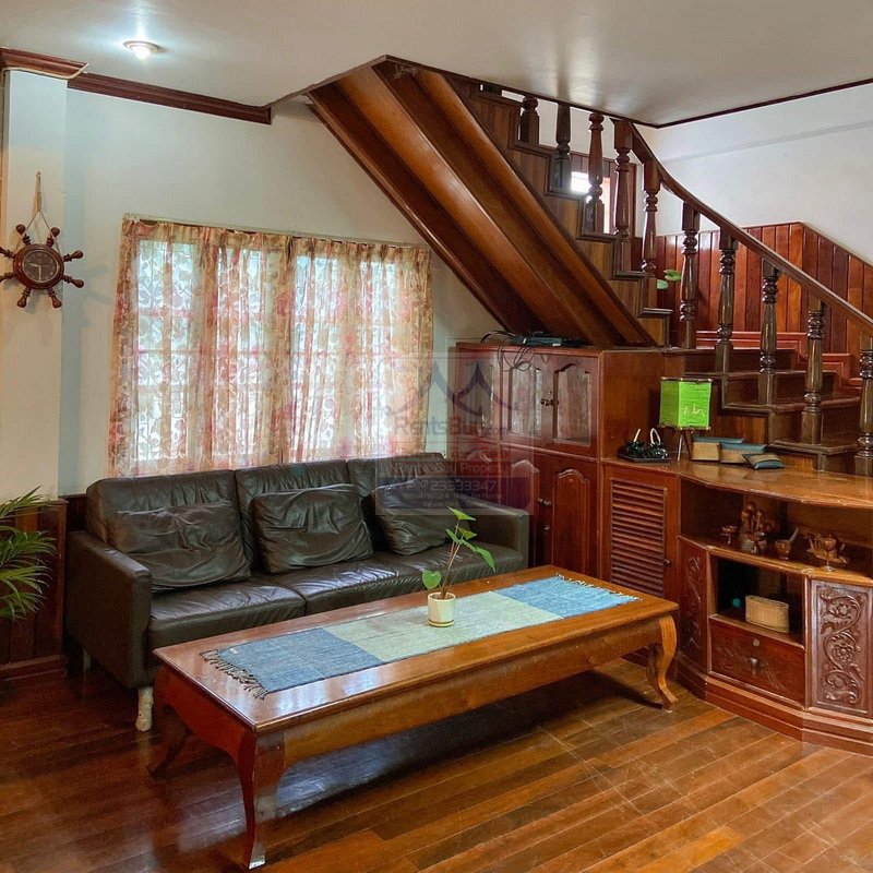 6498-Move-In Ready: Spacious 2-Story Villa For Rent in Vientiane Capital’s Holiday-Inn Zone.