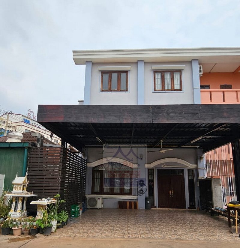 6481-Prime 3-Story Property Rental: Ideal for Business, Living, or Hospitality in Vientiane Capital.