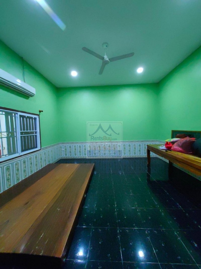 6531-Versatile Villa & Guesthouse Rental: Ideal Living Near Pakse Market.