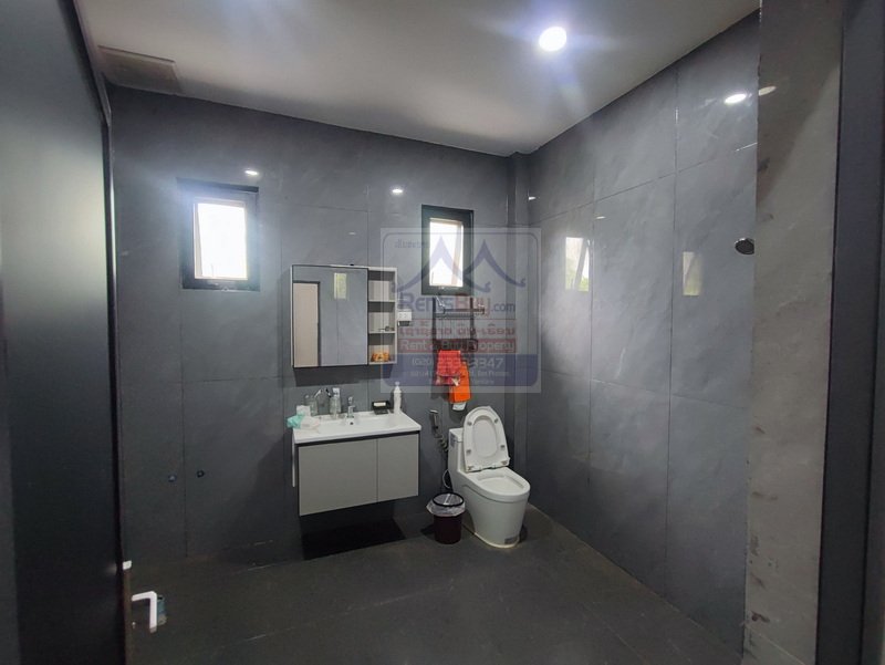 800